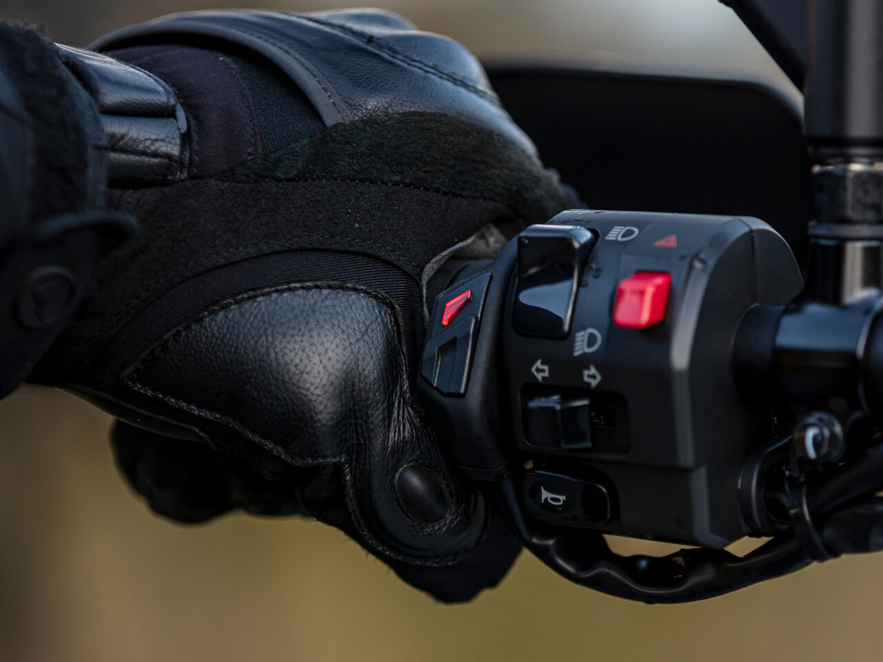 Motorcycle Advanced Heated Grips With Integrated Control System