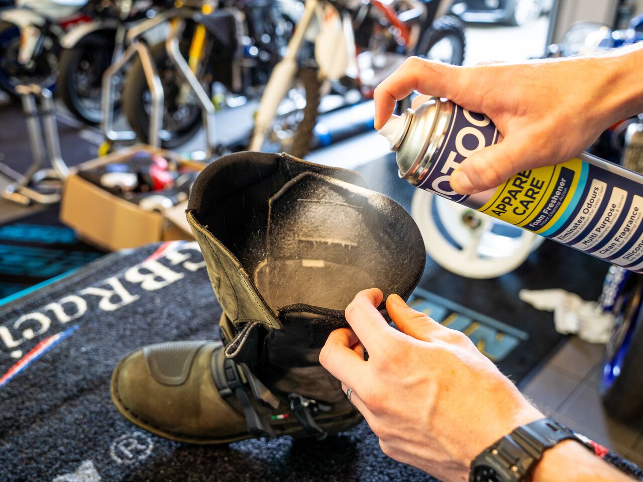 MOTOCLEAN Motorcycle Apparel Care - 500ml