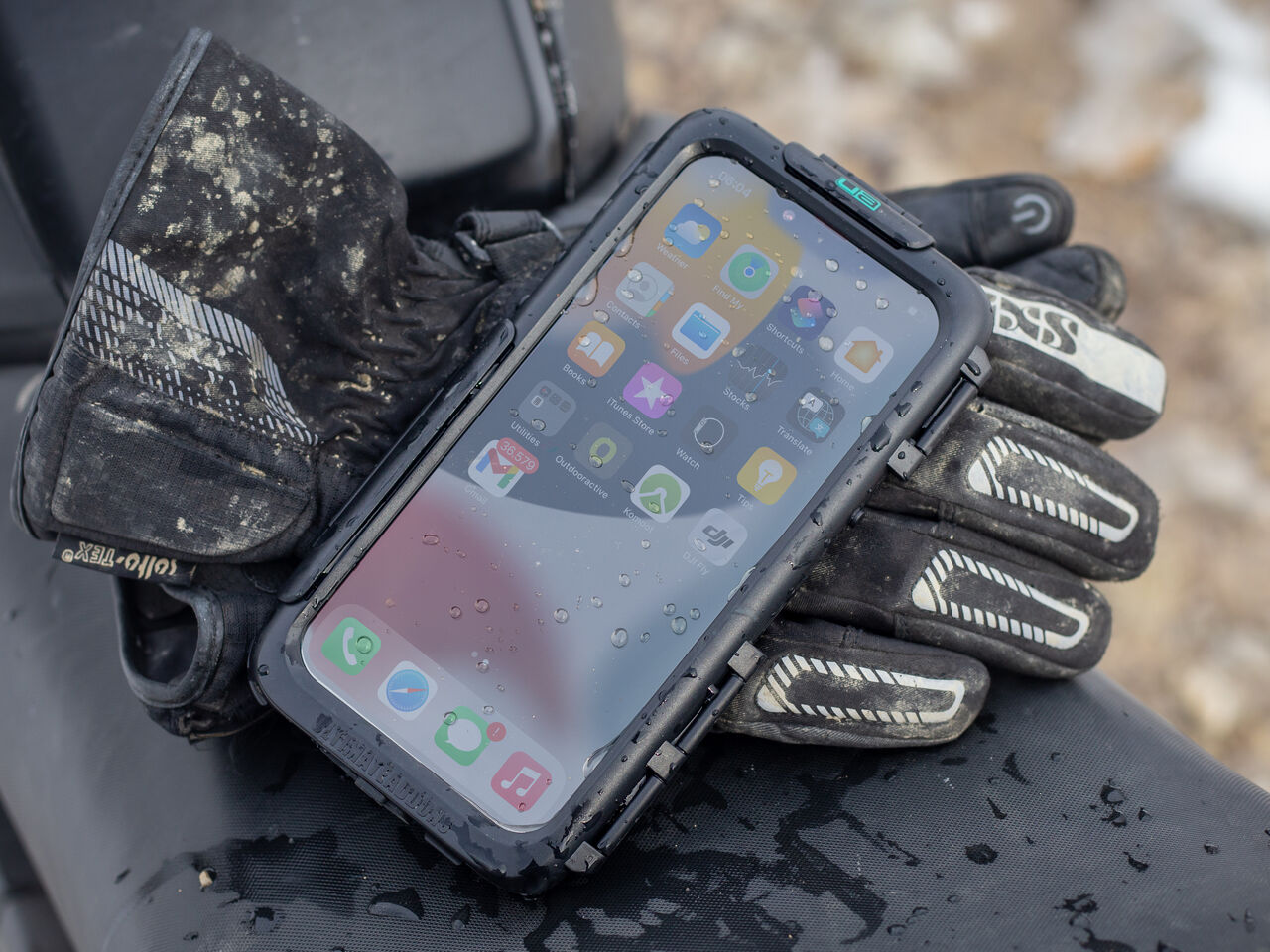 Apple iPhone 13 - 13 Pro & 16e Tough Case - Without Retail Packaging