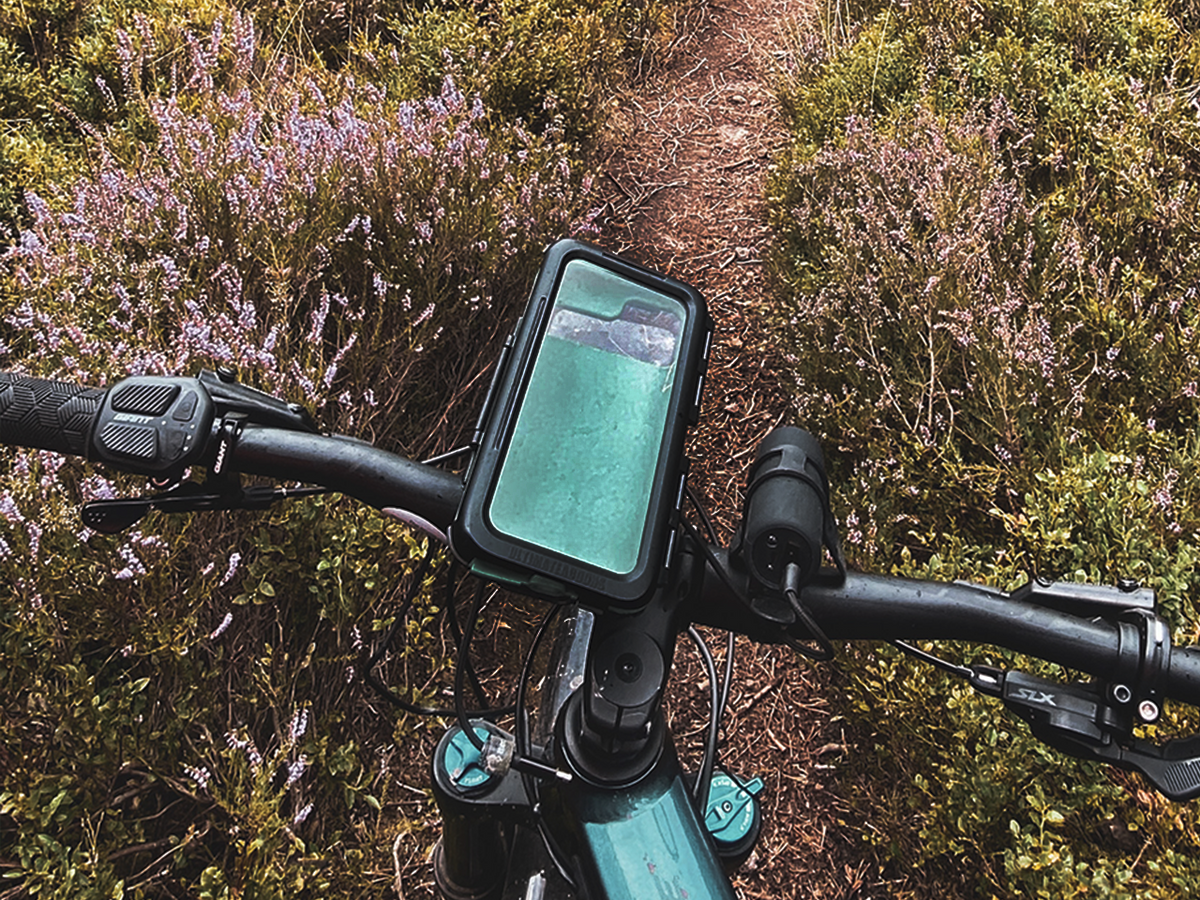 Best bike mount for best sale iphone 11 pro max